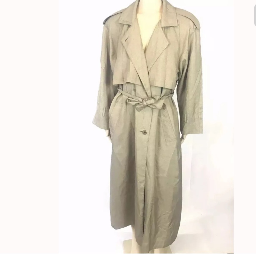 ❤️SOLD❤️Gallery Trench Coat with Belt Size 8 Tan❤️